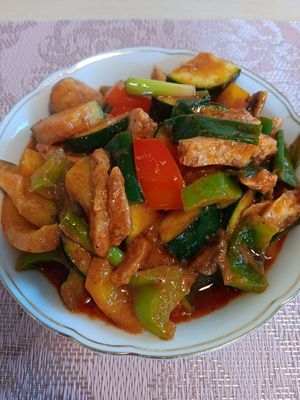 Pad Pak Tau Hu - Roasted vegetables with shredded soy  at Sweety Siam in Bad Aibling