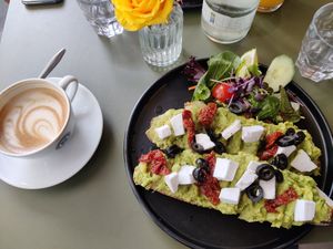 Avocado bread with vegan feta at Café No. 5 in Cologne