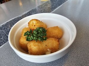 Fried cheese (vegetarian) at Hanamizuki - 花みずき in Fujisawa