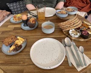 Brunch is beschikbaar in vegan en vegetarische versie!   at Bar Blom in Leuven