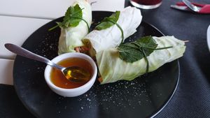 Rollitos vietnamitas crudiveganos at The Wala Room in Torremolinos
