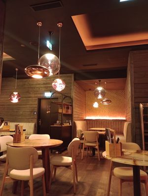  at 60 Seconds To Napoli in Cologne