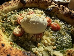 vegan pizza  at 60 Seconds To Napoli in Cologne