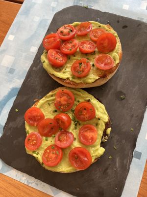 Avocado Toast   at Pastelaria Pão da Vila in Ericeira
