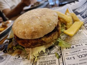 Hamburguesa vegana at Gastro Mercat in Gava
