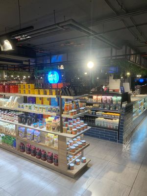 Great vegan market and cafe  at Mora Mora - Experiencia Gourmet Liverpool in Mexico City