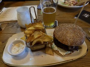 Lentil Burger   at Dolden Mädel Ratsherrn Braugasthaus  in Berlin
