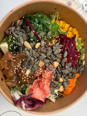 Poke bowl at Selfish Poke in Segovia