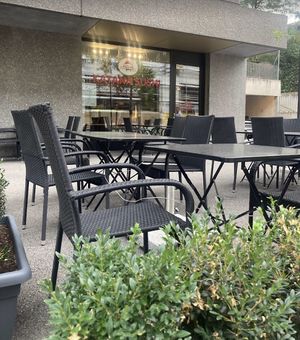 outside seating in summer   at Katana Sushi in Geneva