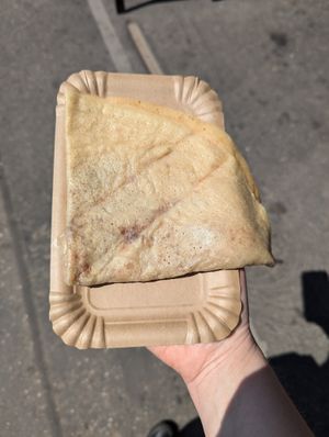 crepes with cinnamon&sugar at Futterluke in Hamburg