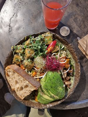 Avocado super green at Honest Greens - San Sebastián de los Reyes in Madrid
