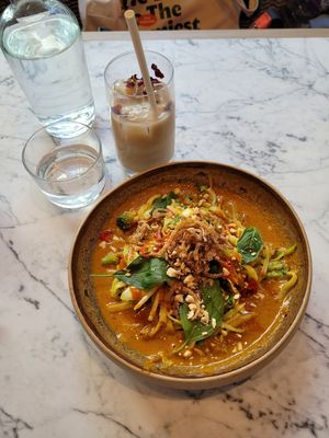 Dinner (Pineapple Som Goeng with iced chai tea) at Mildreds - Victoria in South West London