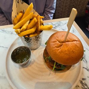 Spinach pea patty aloo burger at Mildreds - Victoria in South West London