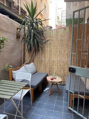 Garden at Zeus Vegkek in Izmir