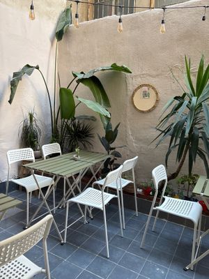 Garden at Zeus Vegkek in Izmir