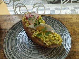 Chlebíček "egg" style at Bezmasna in Prague