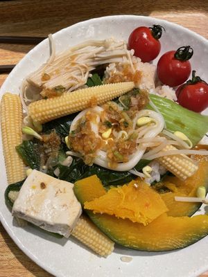 First serving from hotpot. Sauce toppings are located at vegetable table and marked for vegan   at Mo Mo's Paradise  in Tokyo