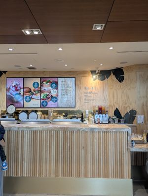  at YVR - Hula Poke - Domestic Terminal in Richmond