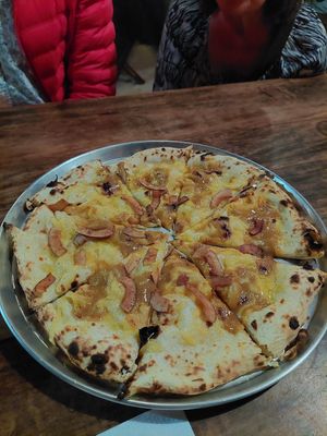 Sweet pizza at Pizzaria e Choperia Tempo in Santana Do Riacho