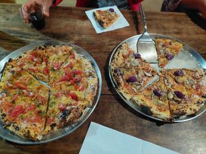 2 savory vegan pizza at Pizzaria e Choperia Tempo in Santana Do Riacho