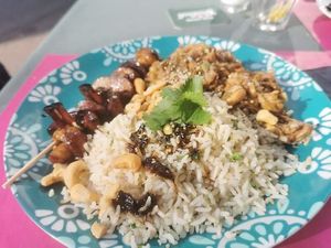 Jackfruit rendang with a skrewer of ketjap mushrooms at CHALAZA in Valkenburg