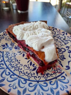 Bosbessen met heerlijke room at CHALAZA in Valkenburg