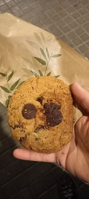 Vegan orange and chocolate Cookie 2€ at Quinoa in Barcelona