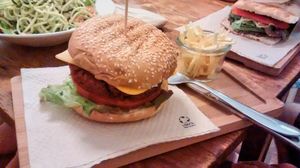 Burger at Quinoa in Barcelona