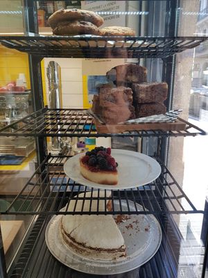 Cakes at Quinoa in Barcelona