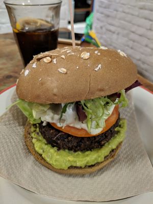 Delicious burger 🌱 at Quinoa in Barcelona