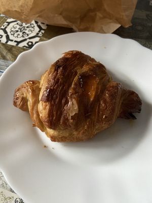 Croissant 🥐  a marmellata   at Una Gemma in Turin