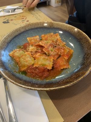 Ravioli ripieni di tofu al sugo  at Una Gemma in Turin