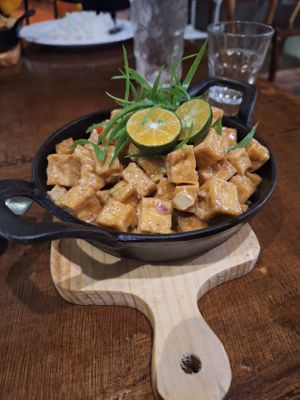 Tofu Sisig 🌱 at Nattribu in Siargao