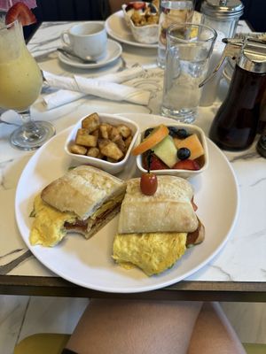   at Siempre Breakfast & Lunch in Toronto