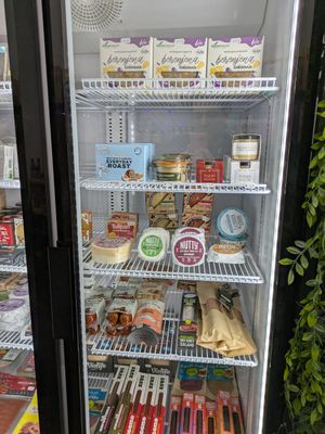 Vegan cheeses at Cita Vegana in Madrid