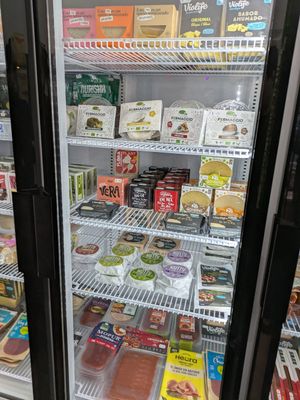 More vegan cheeses at Cita Vegana in Madrid