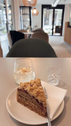 Streuselkuchen  at ELOU in Vienna