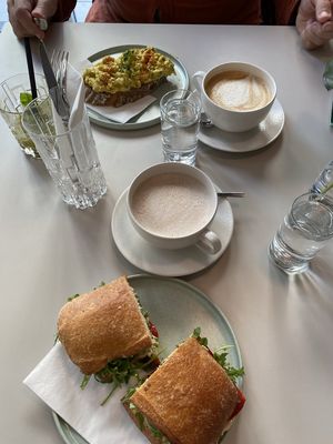 Ciabatta und no-egg (Joseph’s) Brot  at ELOU in Vienna