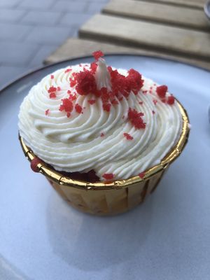 Red velvet cupcake    at Glossy Cakes in Stockholm