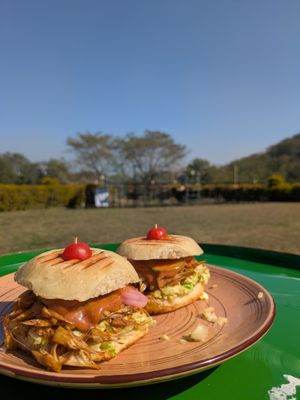BBQ Jackfruit Burger at Smokey Jo's Cafe in Udaipur