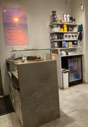  at Dosis Cafe in Madrid