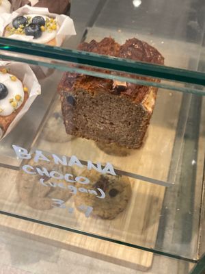  at Dosis Cafe in Madrid