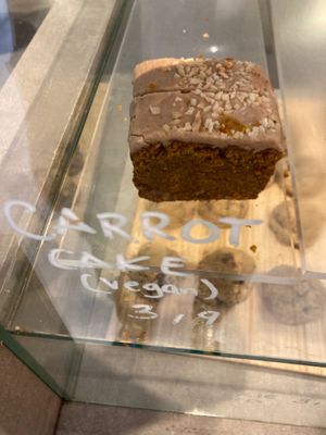  at Dosis Cafe in Madrid