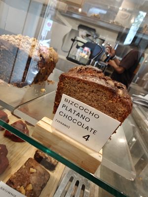 Vegan at Dosis Cafe in Madrid