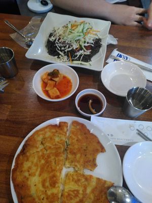  at Surinnal Seolleongtang Halmae Jokbal Bossam in Seoul