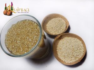 una colada de Quinua  
tradicional del pueblo  kañari Ecuatoriano   at Quinua in Quito