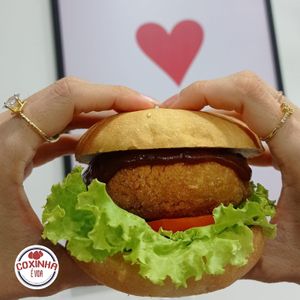 hamburguer de coxinha vegano at Coxinha é Vida in Petrolina
