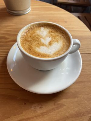 Kawusia  at GAL Cafe in Lisbon