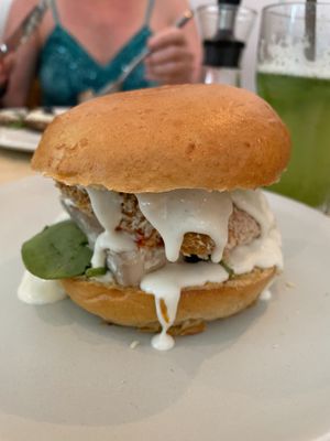 Crippy tofy burger at GAL Cafe in Lisbon
