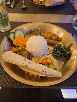 Dhal Bhat vegan at Jimbu in Evora